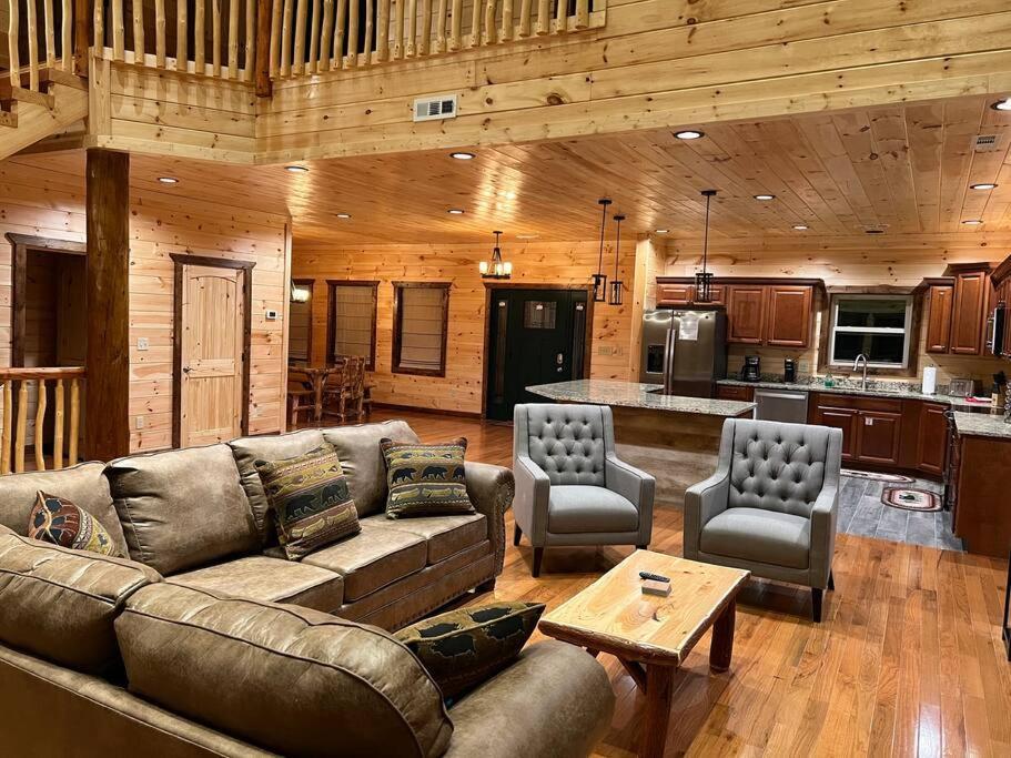 * * 4 Master Bedrooms, Views, Theater, Arcade, Evc Gatlinburg Bagian luar foto