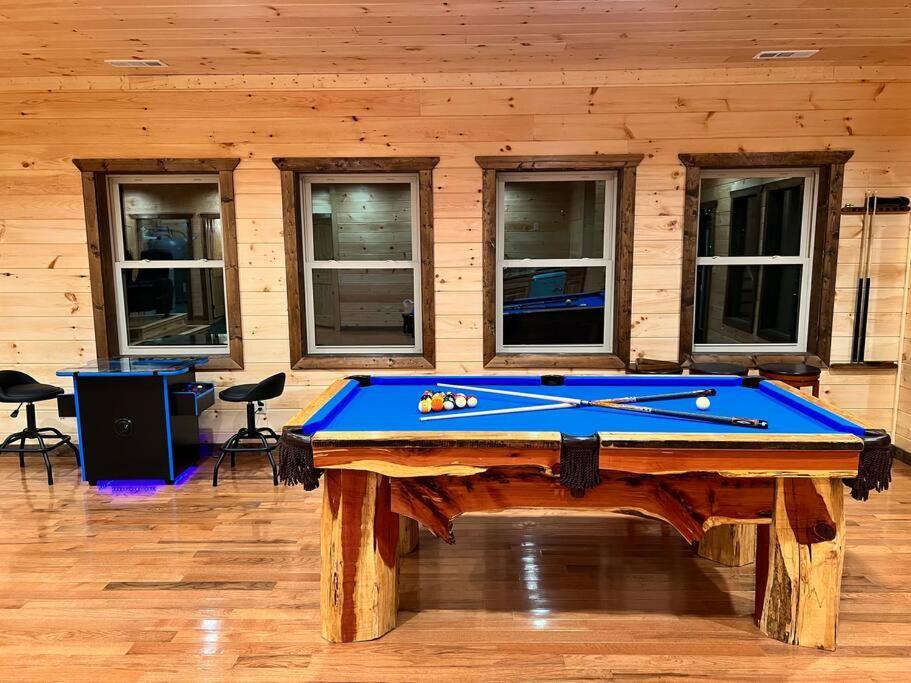 * * 4 Master Bedrooms, Views, Theater, Arcade, Evc Gatlinburg Bagian luar foto
