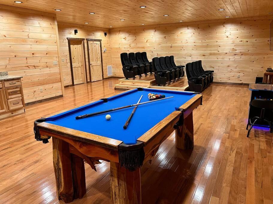 * * 4 Master Bedrooms, Views, Theater, Arcade, Evc Gatlinburg Bagian luar foto
