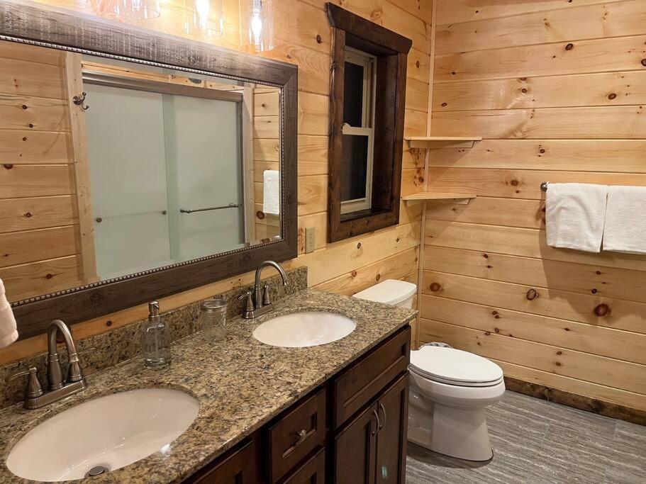 * * 4 Master Bedrooms, Views, Theater, Arcade, Evc Gatlinburg Bagian luar foto