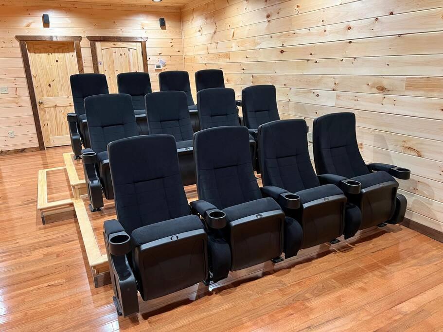 * * 4 Master Bedrooms, Views, Theater, Arcade, Evc Gatlinburg Bagian luar foto