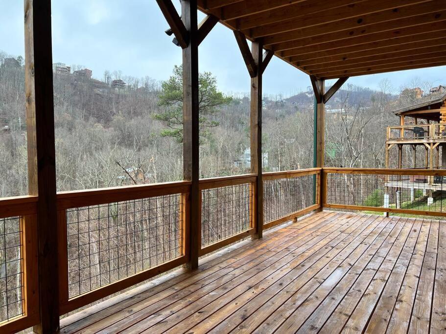 * * 4 Master Bedrooms, Views, Theater, Arcade, Evc Gatlinburg Bagian luar foto
