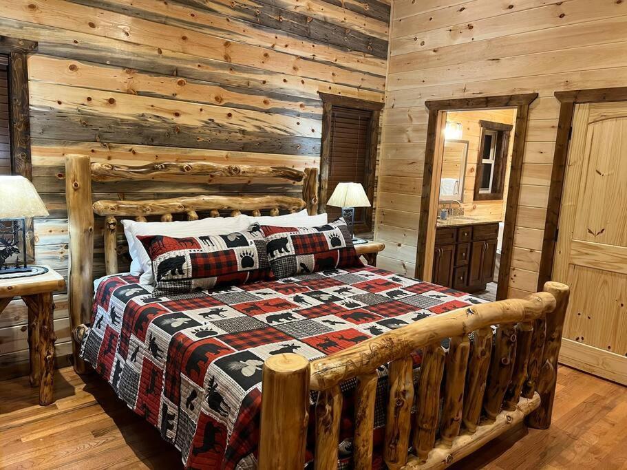 * * 4 Master Bedrooms, Views, Theater, Arcade, Evc Gatlinburg Bagian luar foto